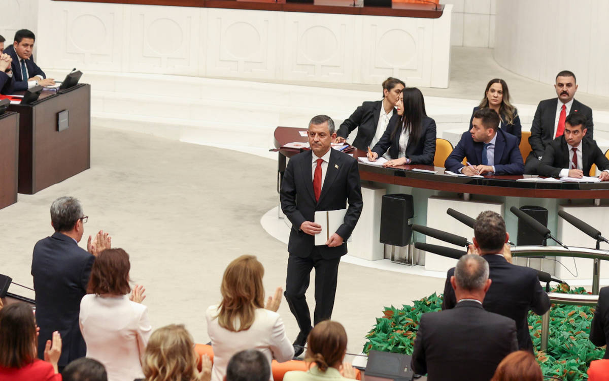 Özgür Özel'den Yılmaz Tunç’a: Adalet Bakanı olarak sorumluluk hissediyor musun?