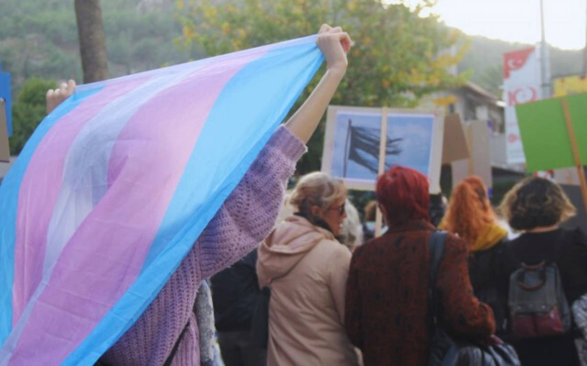 Beyoğlu’nda yaşayan trans kadınlardan açıklama: “Translar saldırgan değildir”