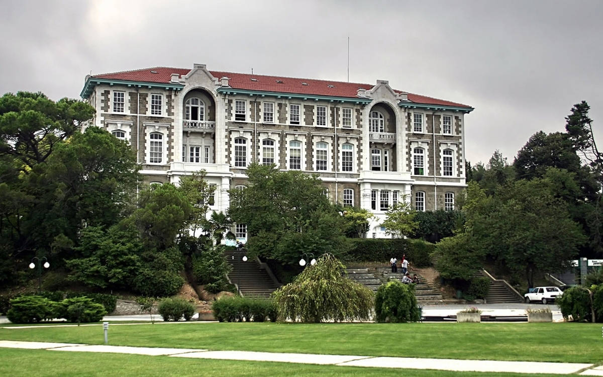 Boğaziçi Üniversitesi: Fail etkinliğe davetiye ile geldi, otoparka yönlendirilen araç aranmadı