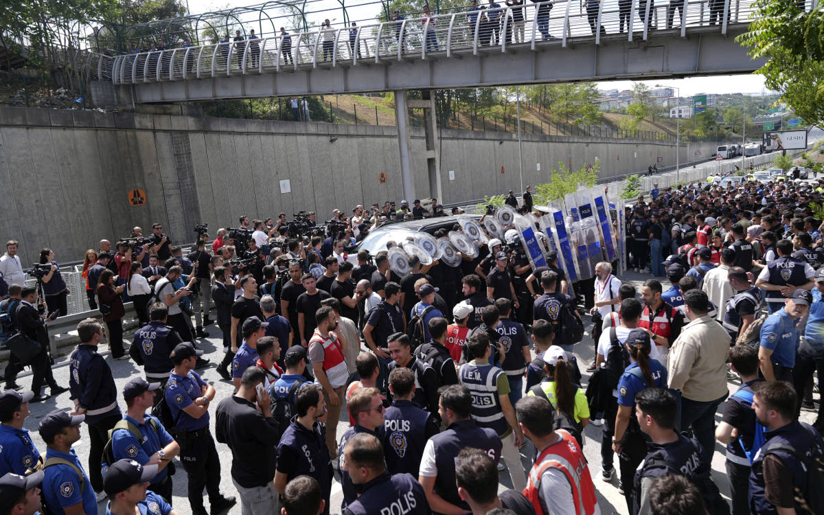 “İç siyasetteki belirsizlikler ekonomi için endişe yaratıyor”