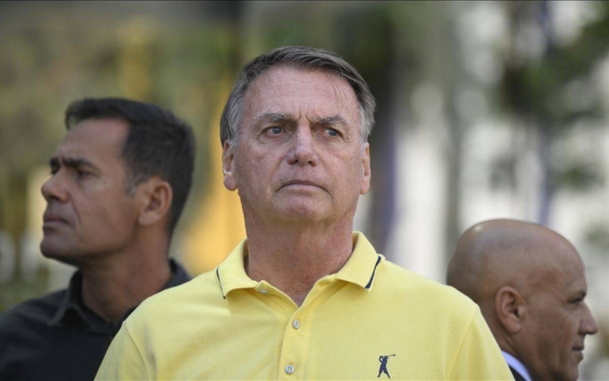 Eski Brezilya Devlet Başkanı Bolsonaro'ya darbe girişimi suçundan 27 yıl 3 ay hapis cezası