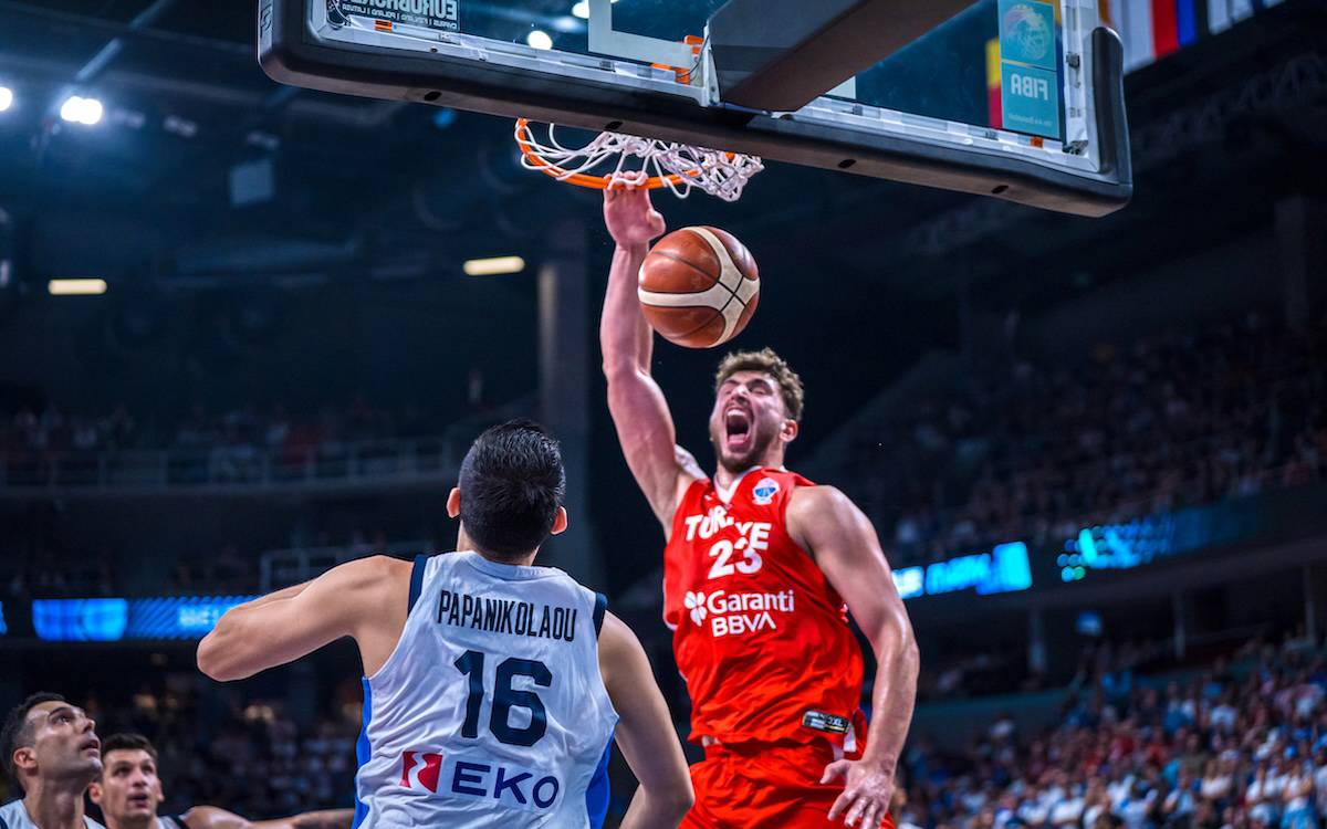 Türkiye Milli Takımı Yunanistan'ı 94-68 yenerek EuroBasket finaline yükseldi