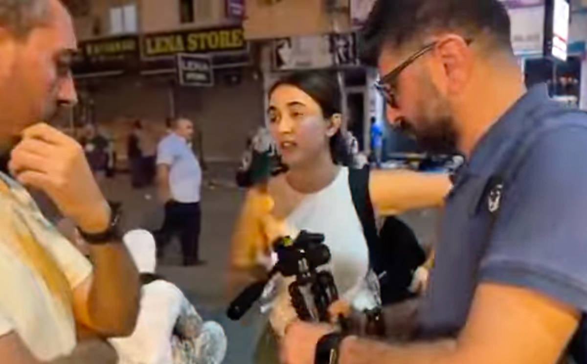 Mersin'de haber izleyen gazetecilere saldırı