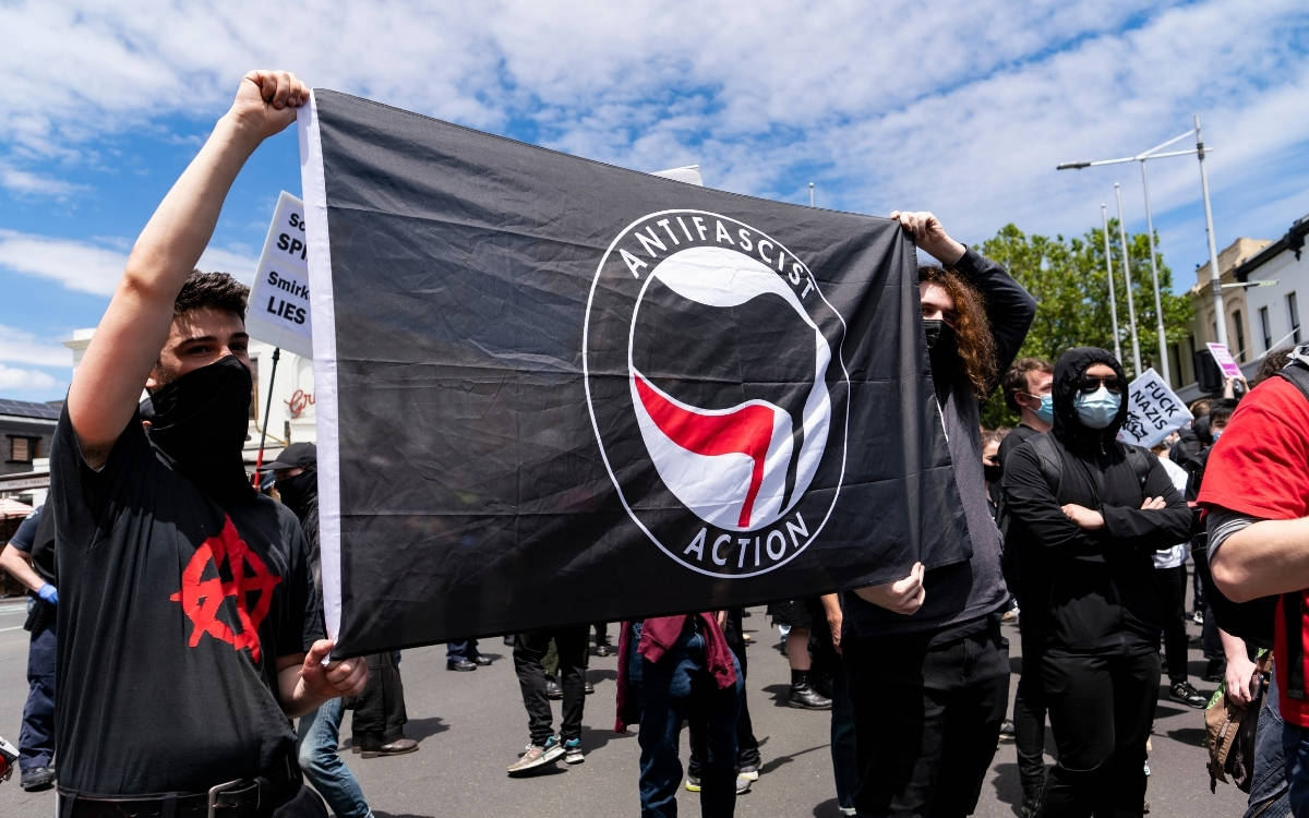 Trump, Antifa’yı ‘iç terör örgütü’ olarak tanımlayan başkanlık kararnamesini imzaladı
