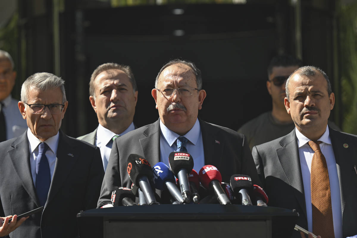 YSK, "kongre devam edebilir" dedi