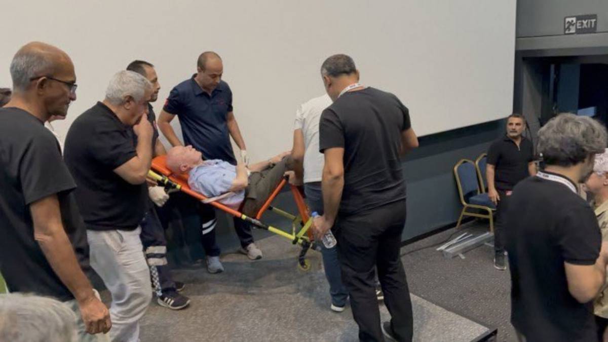 İsmail Beşikçi Diyarbakır’da hastaneye kaldırıldı