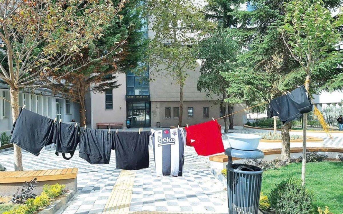 Boğaziçili öğrencilerden ücretli çamaşırhane protestosu