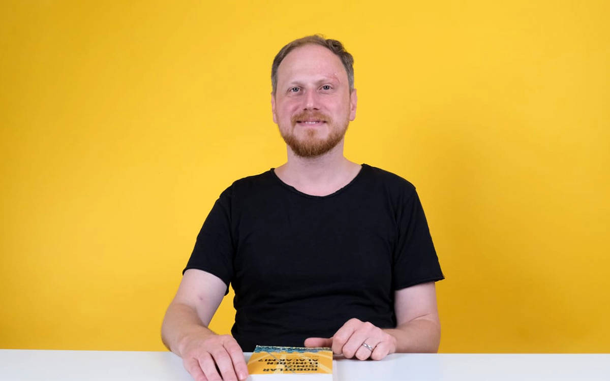 Arif Koşar: Yapay zekâya yönelik mistik ve yüzeysel bakış değişmeli