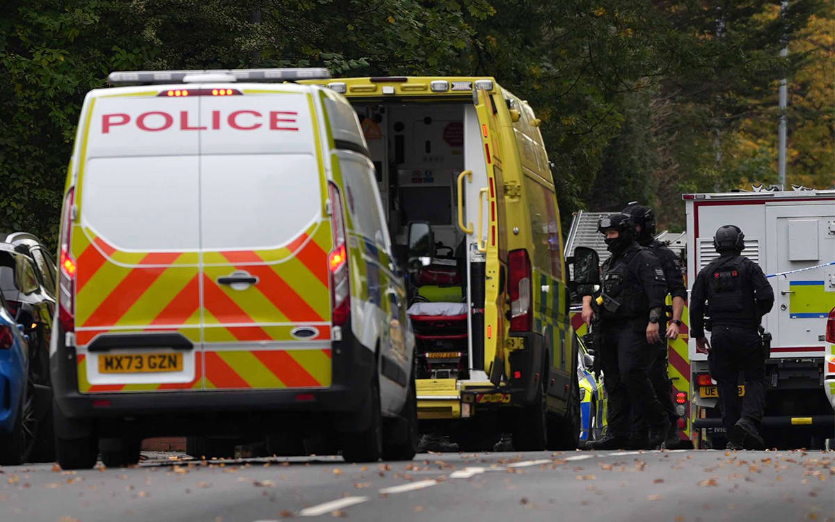 İngiltere’de bir sinagogun yakınlarında bıçaklı saldırı