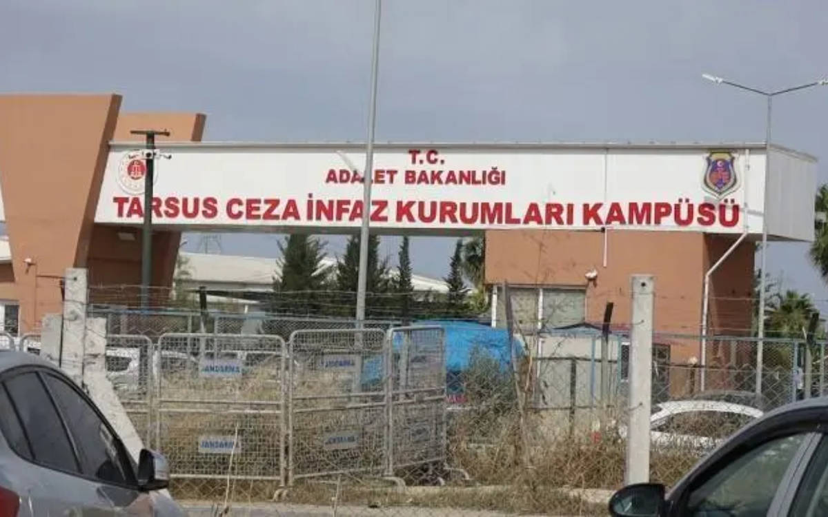 Girtiya nexweş a 78 salî ji nexweşxaneyê dîsa birin girtîgehê