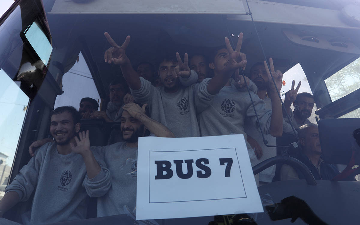 Gazze Şeridi’ndeki ateşkes kapsamında esir takası yapıldı