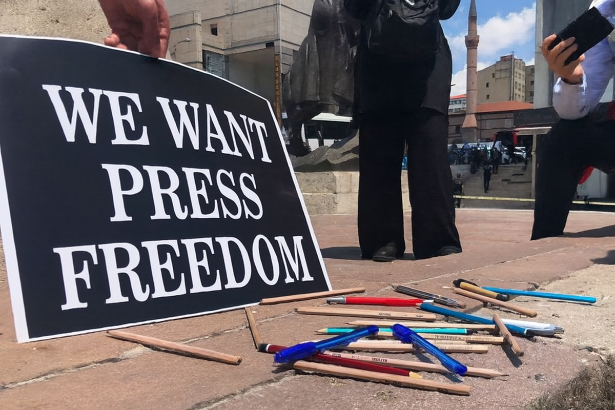 Punitive travel restrictions hinder journalists in Turkey, union warns