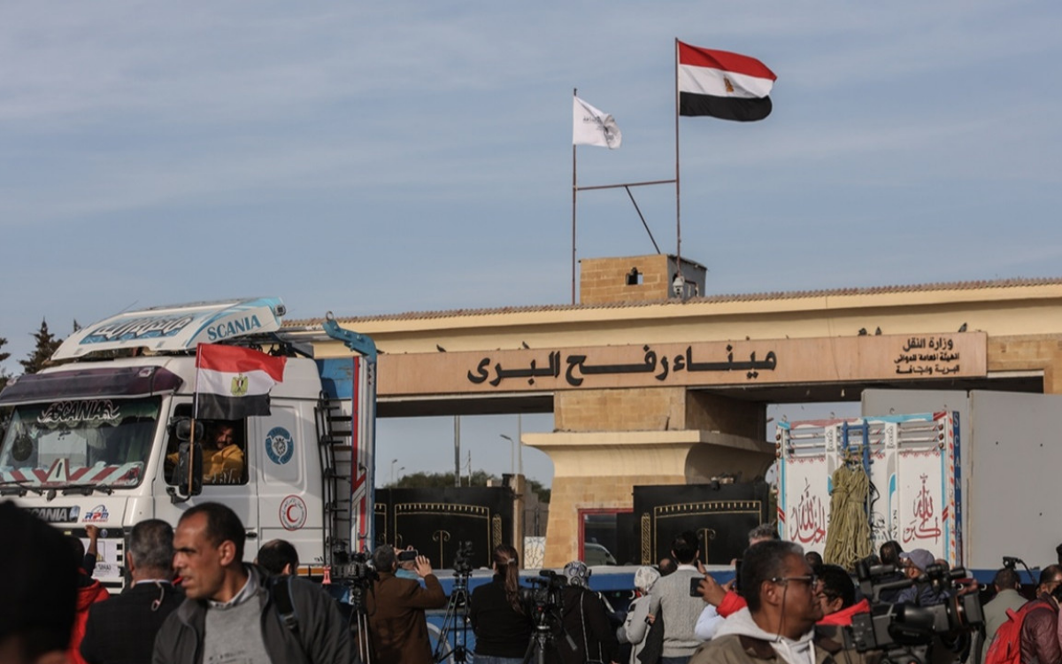 Gazze'nin 'dünyaya açılan kapısı' Refah'ta belirsizlik sürüyor