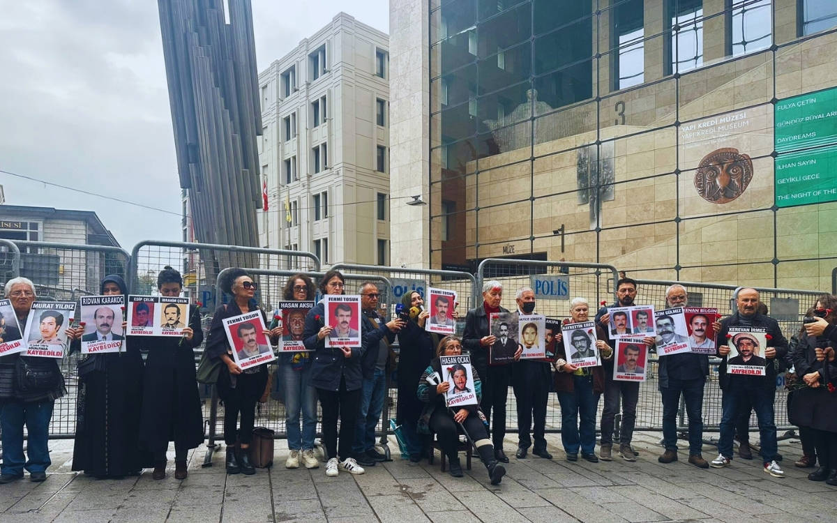 “İnsanlar bize bakarak gezmelere gidiyor, demiyorlar ki bu insanlar neden burada?”