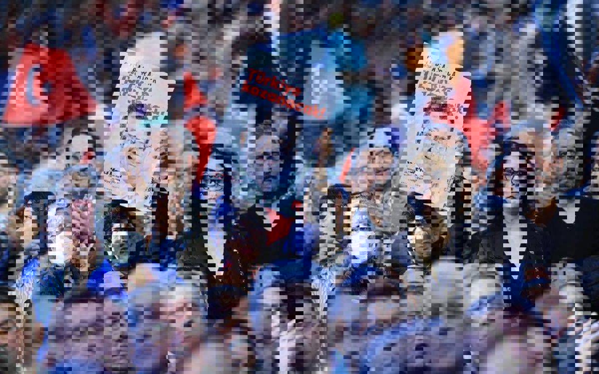 İmamoğlu: Milletimiz vatanseverlerle makam severleri birbirinden ayırt etmeyi çok iyi bilir