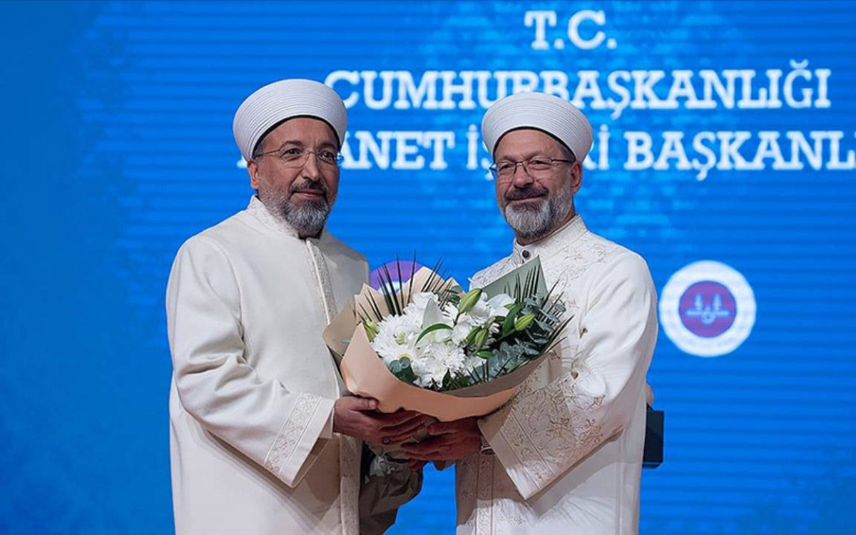 Diyanet: Gayr-ı meşru birliktelikler aile olarak sunuluyor