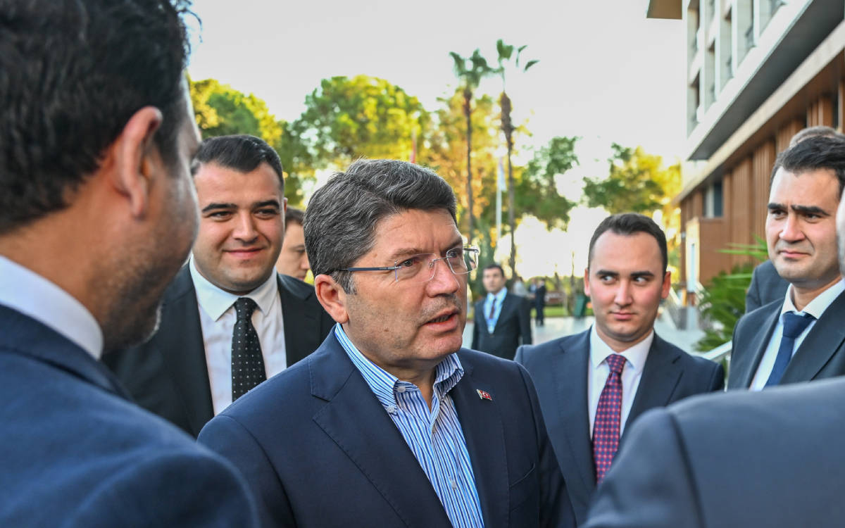 Yılmaz Tunç, AİHM'in Demirtaş kararının uygulanmasında topu mahkemeye attı