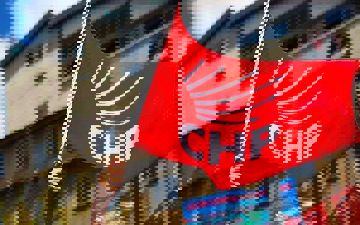 Lütfü Savaş ve eski delegelerden CHP kurultayı kararına itiraz