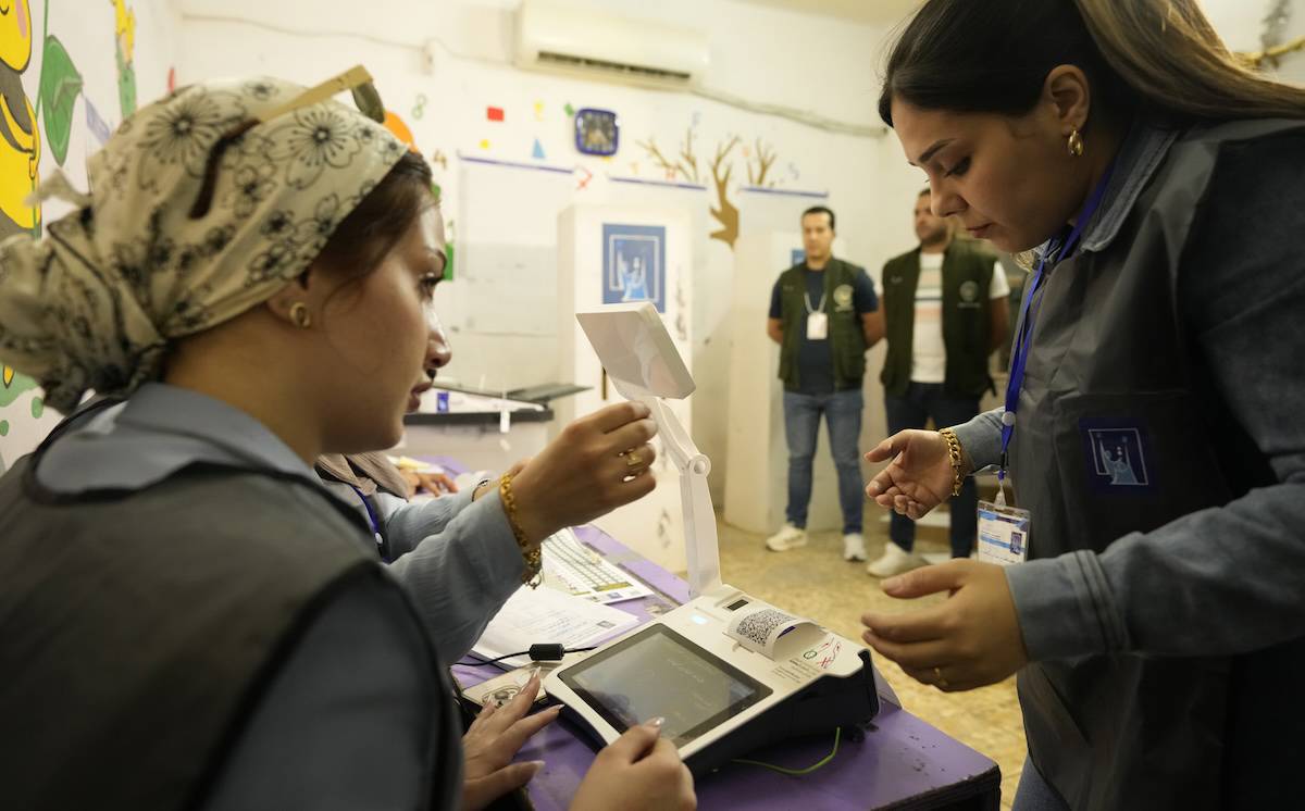 Irak seçimleri: Sadr Hareketi boykot ediyor, katılım yüzde 55'te kaldı