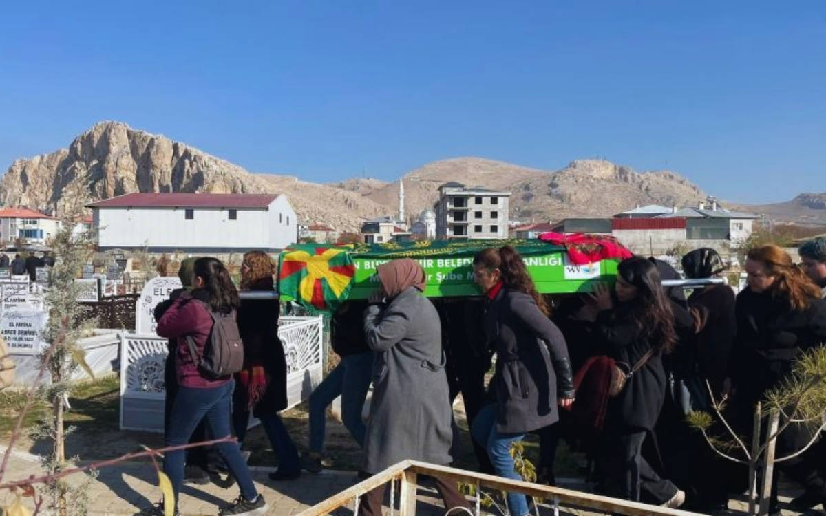 Dilan Karaman, Van'da toprağa verildi