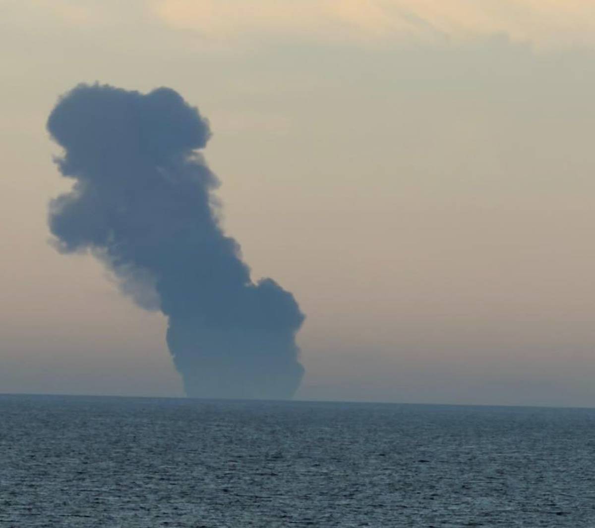 Karadeniz'de iki tankere saldırı şüphesi