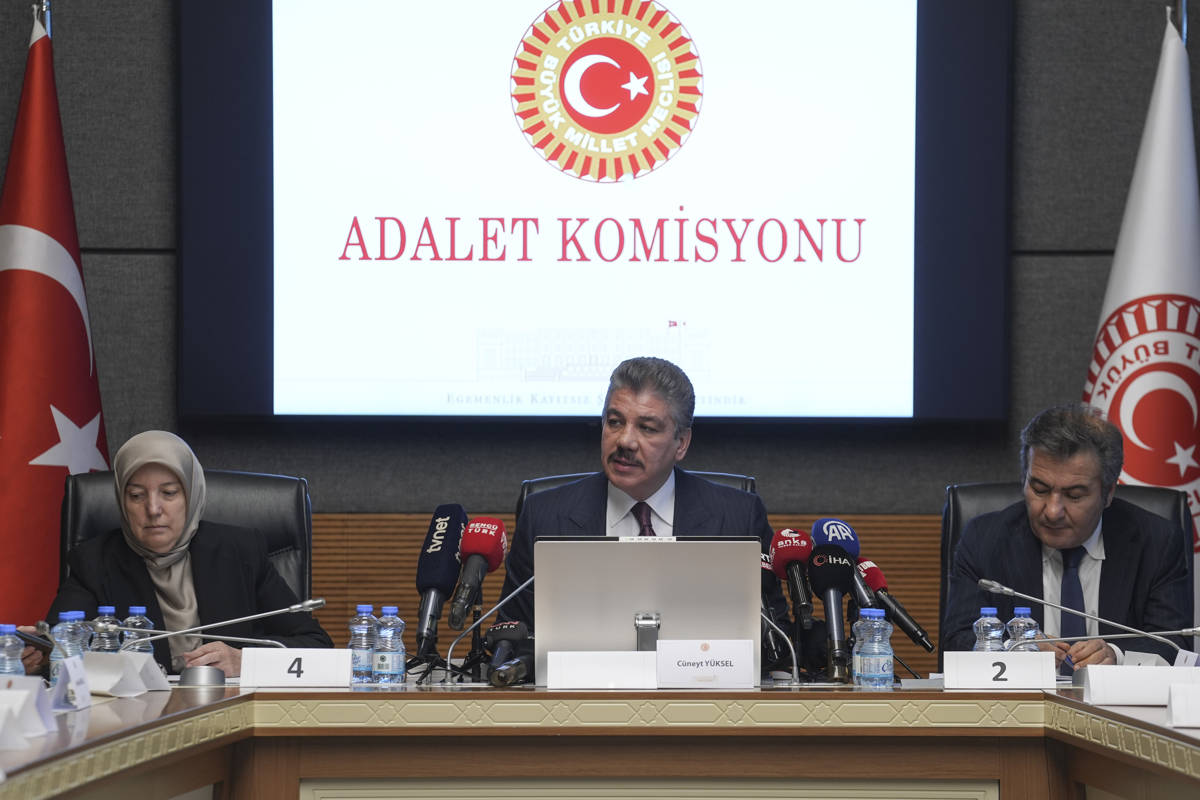 11emîn Paketa Darazê li Komîsyona Dadê a Meclîsê hate qebûlkirin