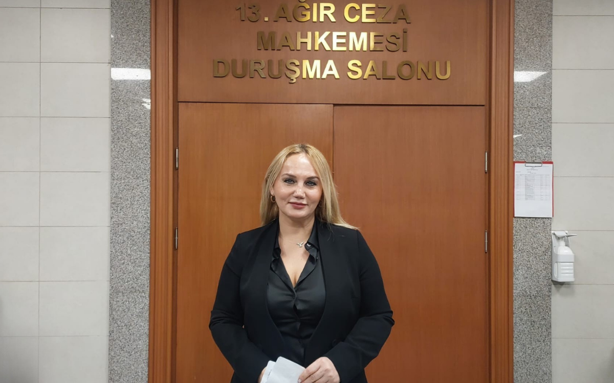 Folk singer Pınar Aydınlar sentenced to over 6 years in prison on 'terrorism' charges