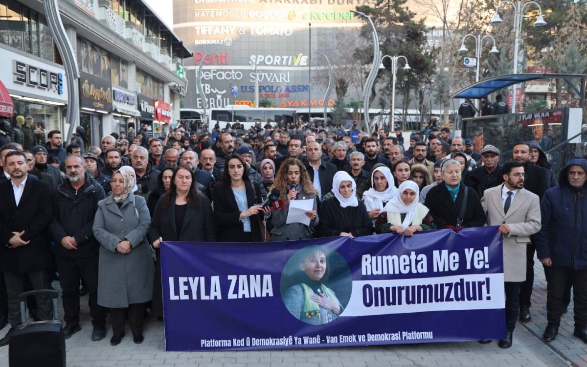 Platforma Ked û Demokrasiyê: Leyla Zana rûmeta me ye