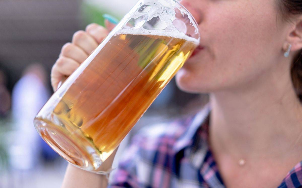 Yeni yıla sayılı günler kala sigara ve içkiye zam gelecek mi?