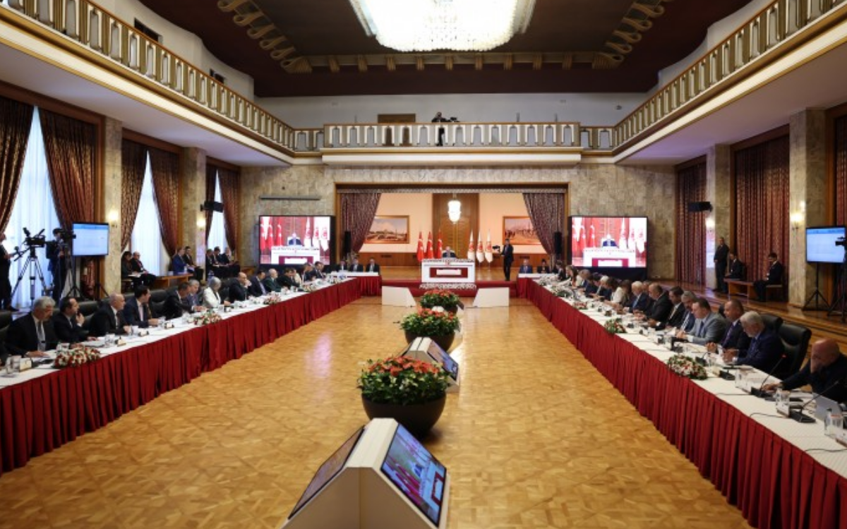 Parliament’s peace process committee extends work