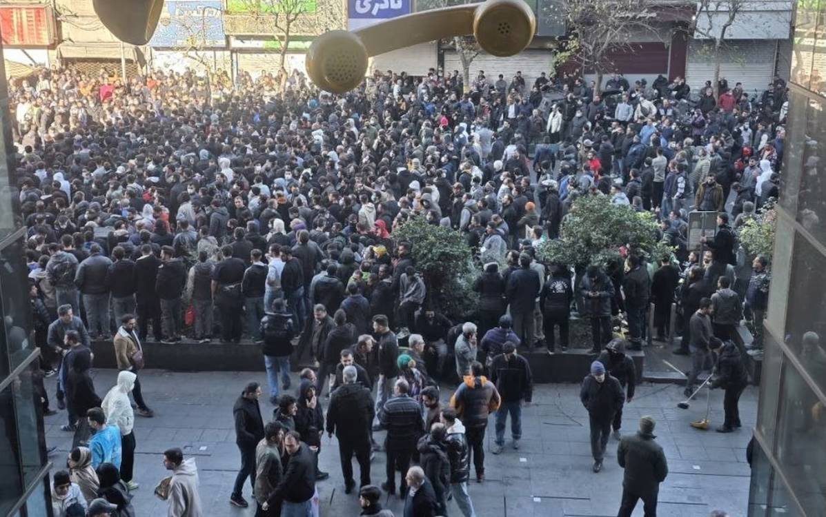 HENGAW: Di çalakiyên li Îranê de herî kêm 17 kes hatin kuştin