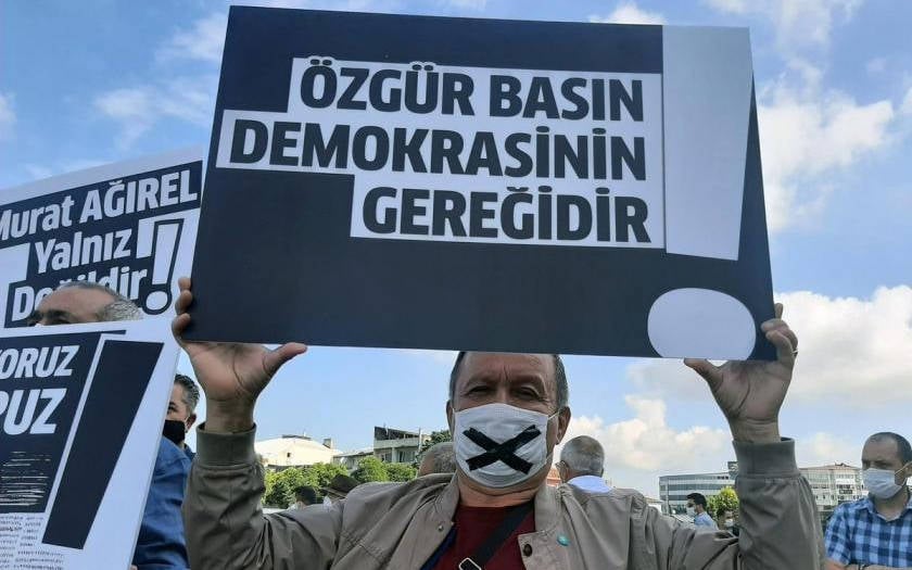 Hesabên Xê yên JINNEWS û Ajansa Mezopotamyayê hatin astengkirin