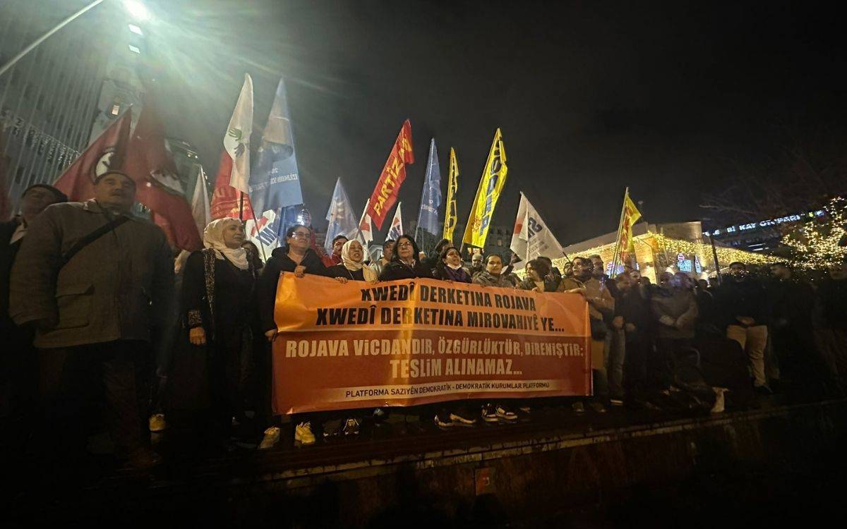 İstanbul’daki Rojava protestosuna polis müdahalesi