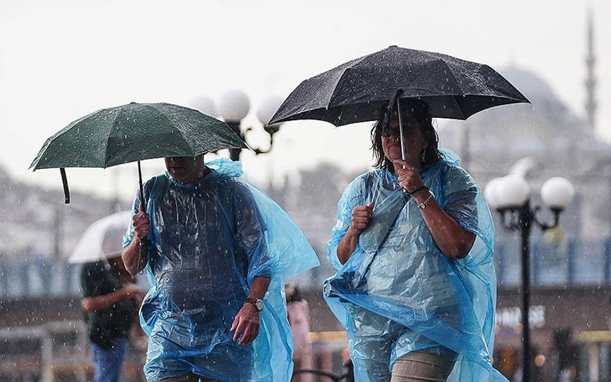 Meteoroloji'den çok sayıda il için uyarı: Kar yağışı, sağanak ve fırtına bekleniyor