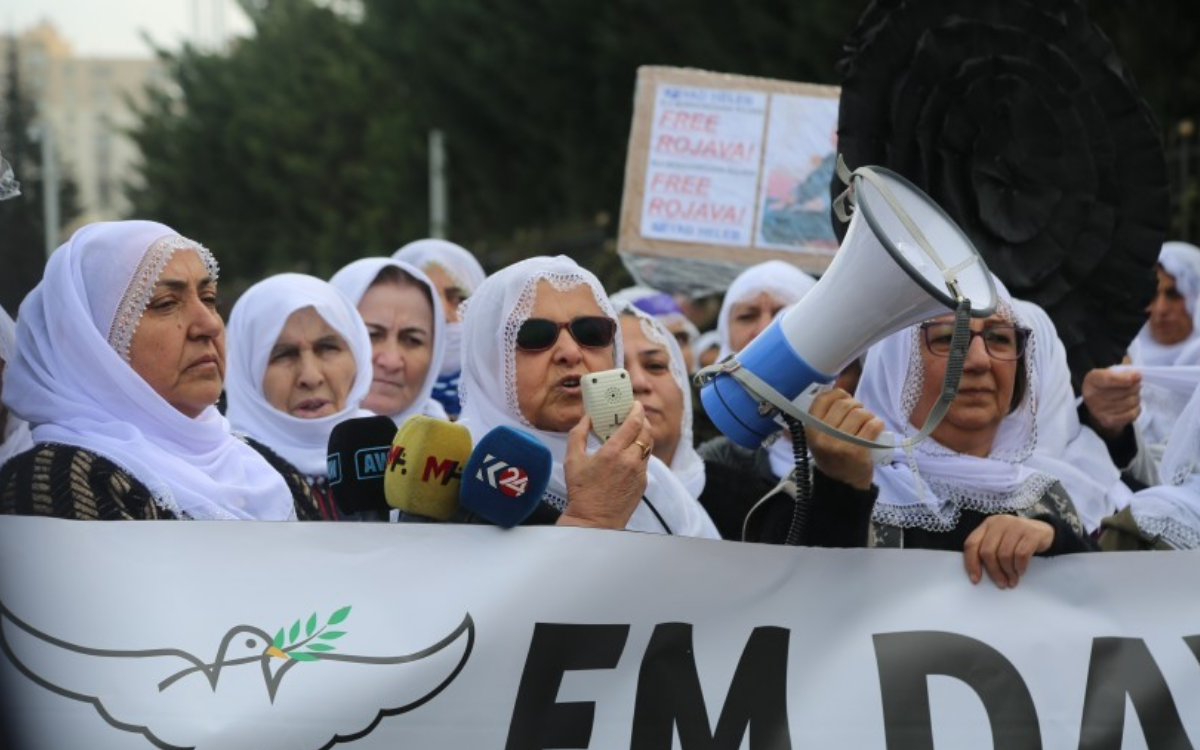 Barış Anneleri, Hakan Fidan'ı istifaya çağırdı: "Kürt çocuklarının kanı üzerine plan yapılıyor"