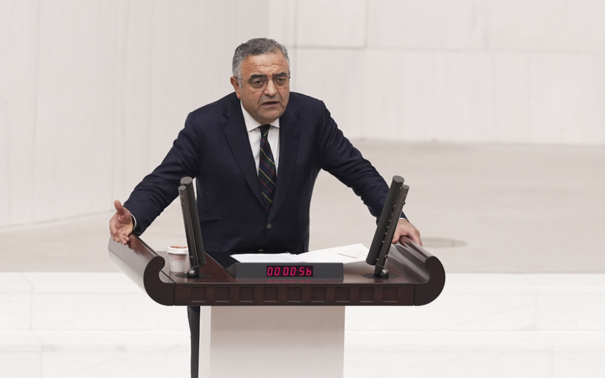 AKP Sözcüsü Çelik'in "Obama aradığı zaman kapıları açtık" itirafına CHP'den tepki