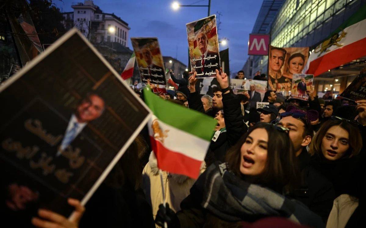 IHR: Li Îranê 3 hezar û 428 kes hatin kuştin