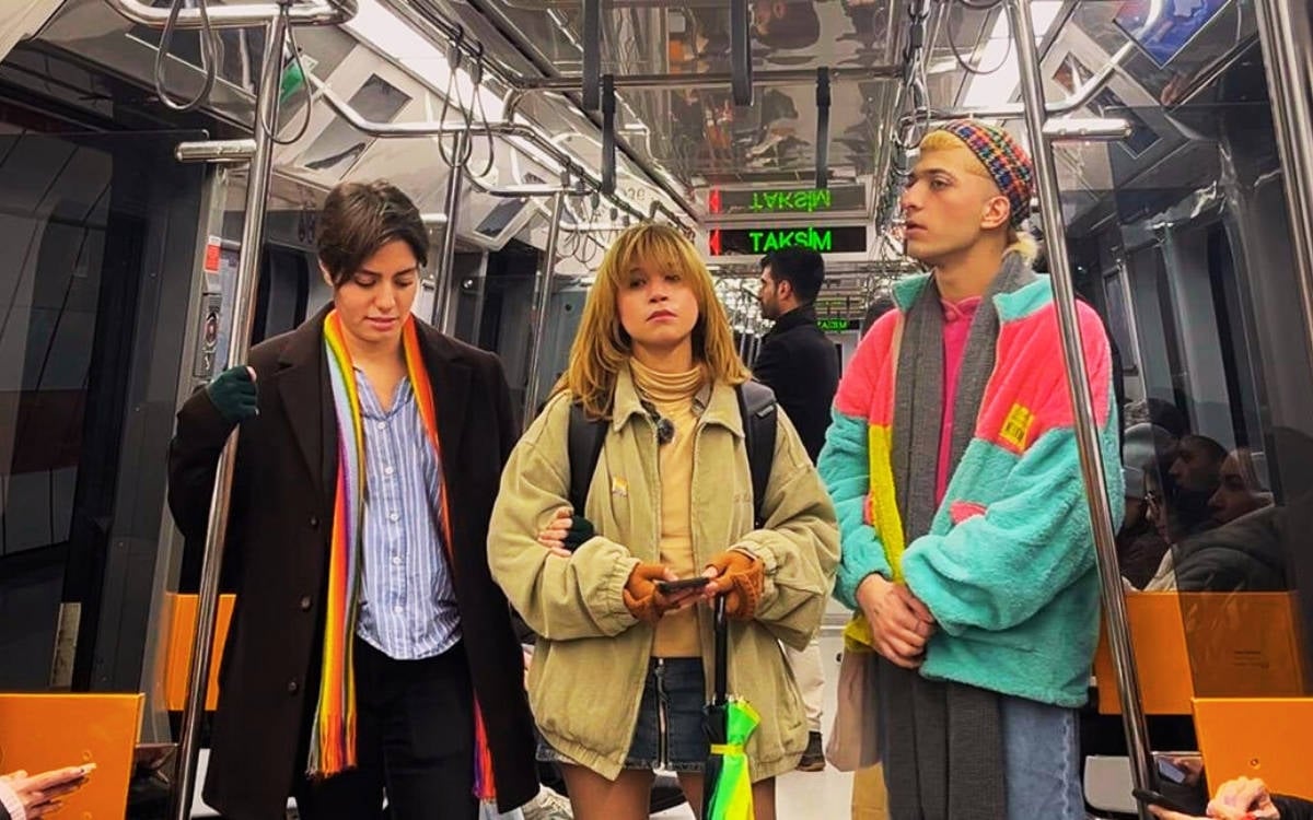 “Asgari ücret açlık sınırı altındayken LGBTİ+’ları hedef göstererek bu düzeni aklayamazsınız”