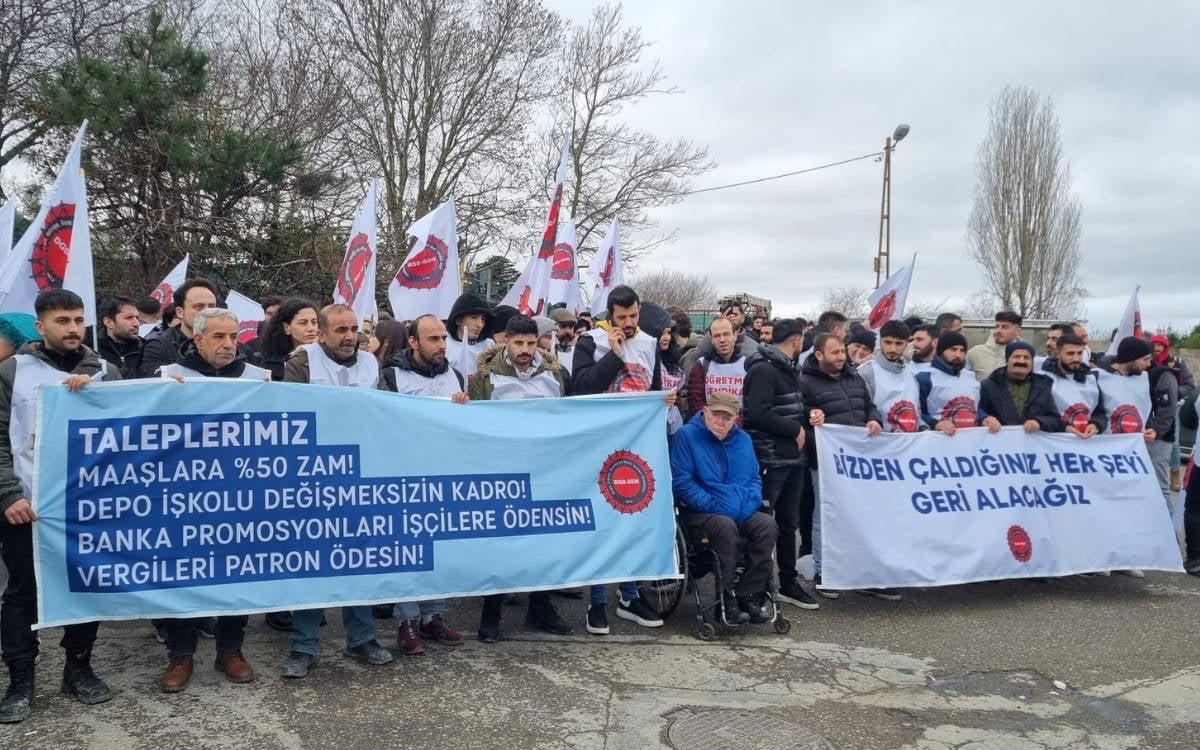 Workers at Migros, one of Turkey’s largest retailers, protest near-zero raise