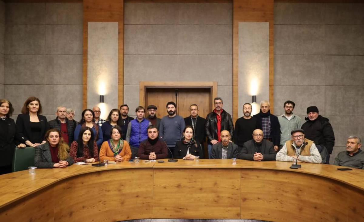 Nivîskar û saziyên kurdî: Rojava çavkaniya yekîtiyê ye