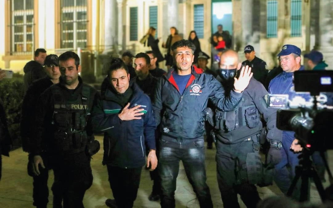 Ege’de sınır şiddeti, ABD’de ICE baskınları