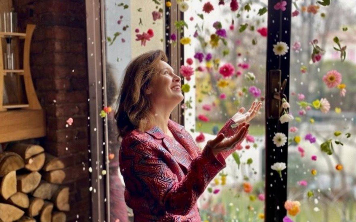 Feride Çetin'in yeni oyunu “Kahkaha Çiçeği” seyirciyle buluşuyor