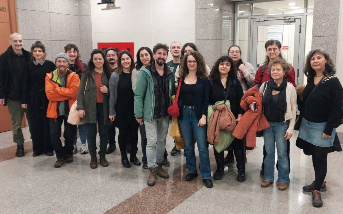 Akademisyen Aslı Aydemir'in yargılandığı dava 23 Haziran'a ertelendi