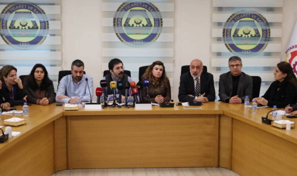 "Ji bo alîkariyan divê Deriyê Sînor ê Murşîdpinarê bê vekirin"