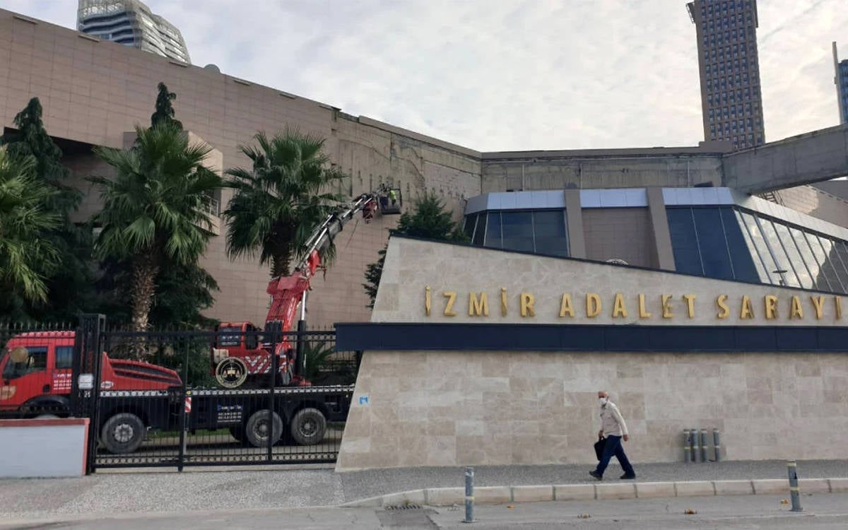 Saç örme videosu paylaştığı için tutuklanan çocuğun tahliyesi talep edildi