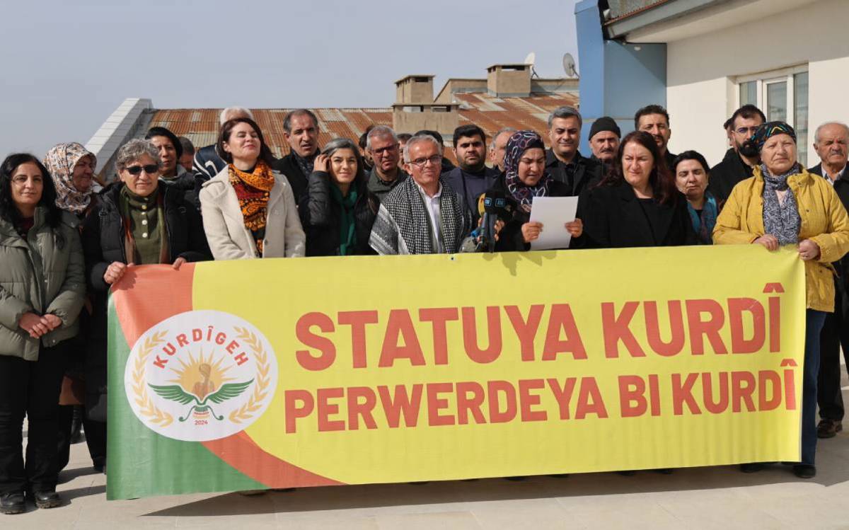 KURDÎGEH: Bila kurdî di destûra bingehîn de cîh bigire