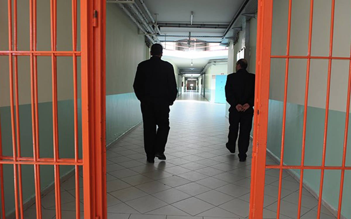 AYM: Mahkeme cezaevindeki kötü koşul iddialarına “yeterli inceleme” yapmadı