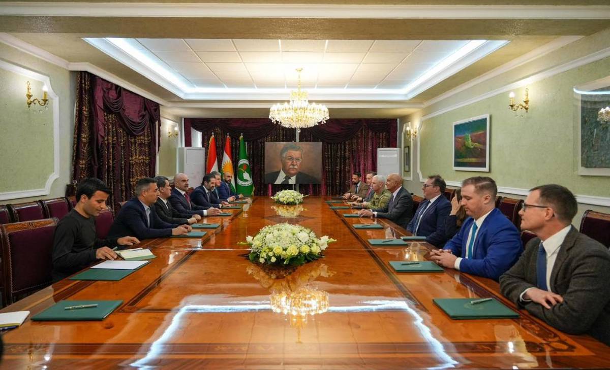 Bafil Talebanî, Mazlûm Ebdî û Tom Barrack civiyan