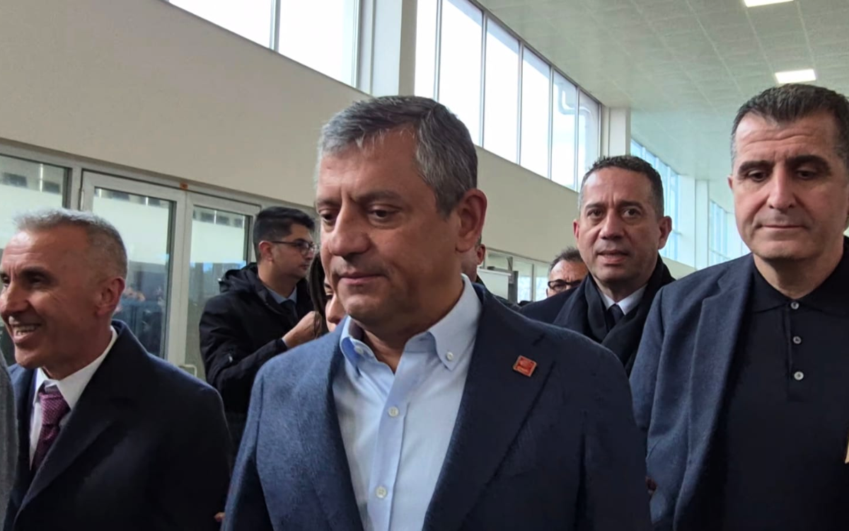 Özel’den “İBB davası” açıklaması: Mahkeme heyetiyle ilgili ciddi soru işaretleri var