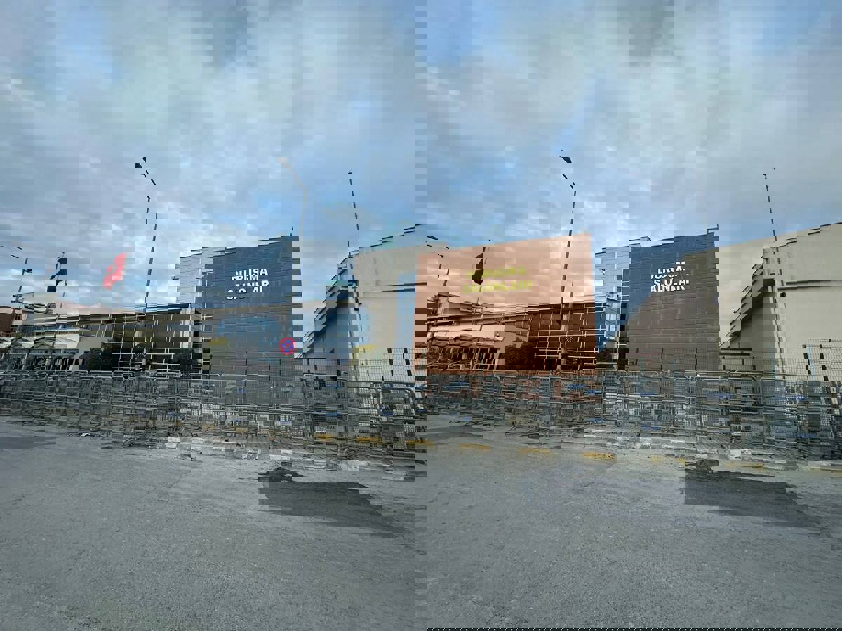 Ekrem İmamoğlu: Ben dertliyim 3 bin yılla yargılanıyorum